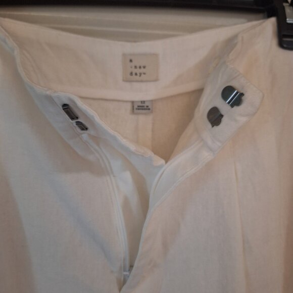 A New Day Pleated Linen Ankle Slacks - Picture 3 of 5